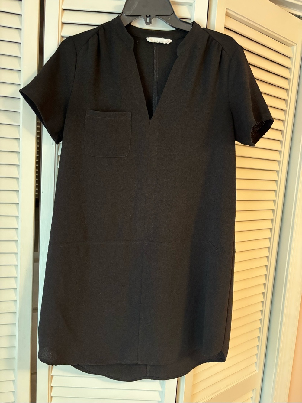 Black Short-Sleeve Split-Neck Shift Dress